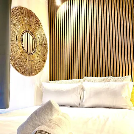 Naousaki Premium 2 * Naousa (Paros)